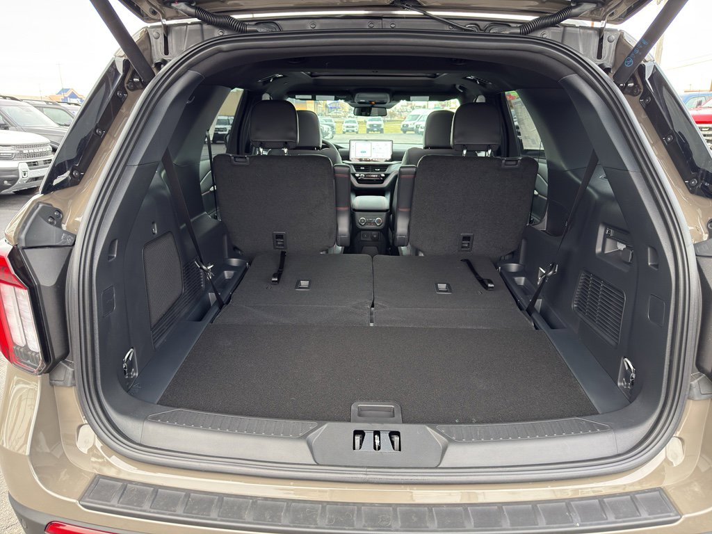 New 2026 Ford Explorer ST-Line w/ ST-Line Street Pack image 31