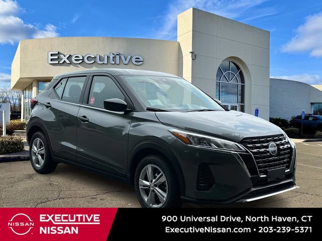 Used 2025 Nissan Kicks Play S FWD image 1