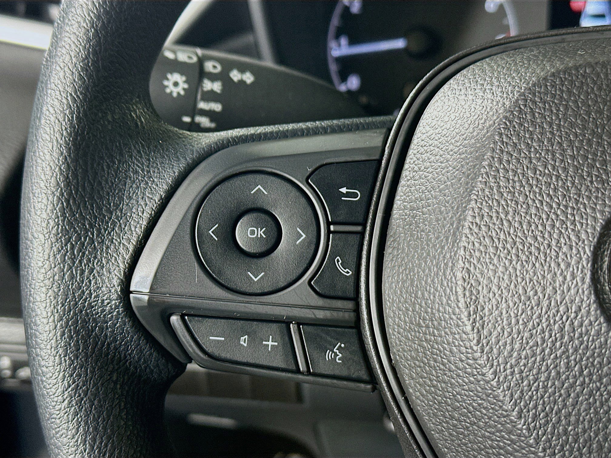 Used 2024 Toyota Corolla LE image 16