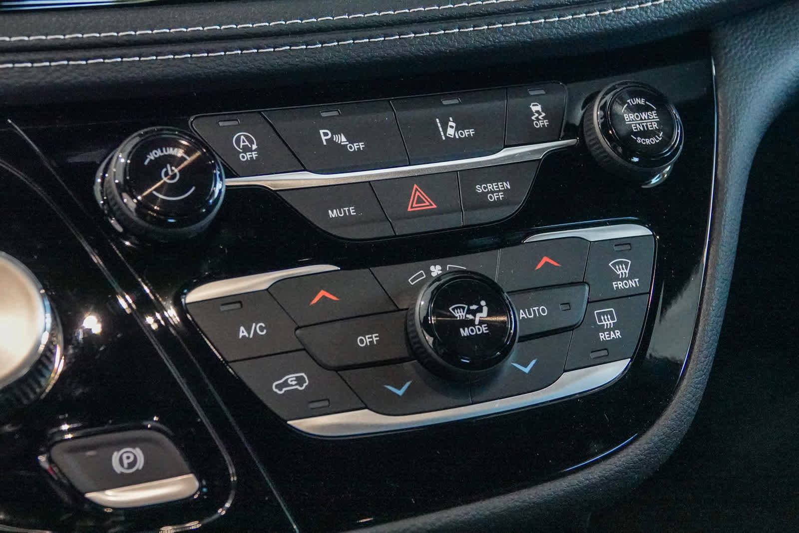 New 2026 Chrysler Pacifica Select image 21