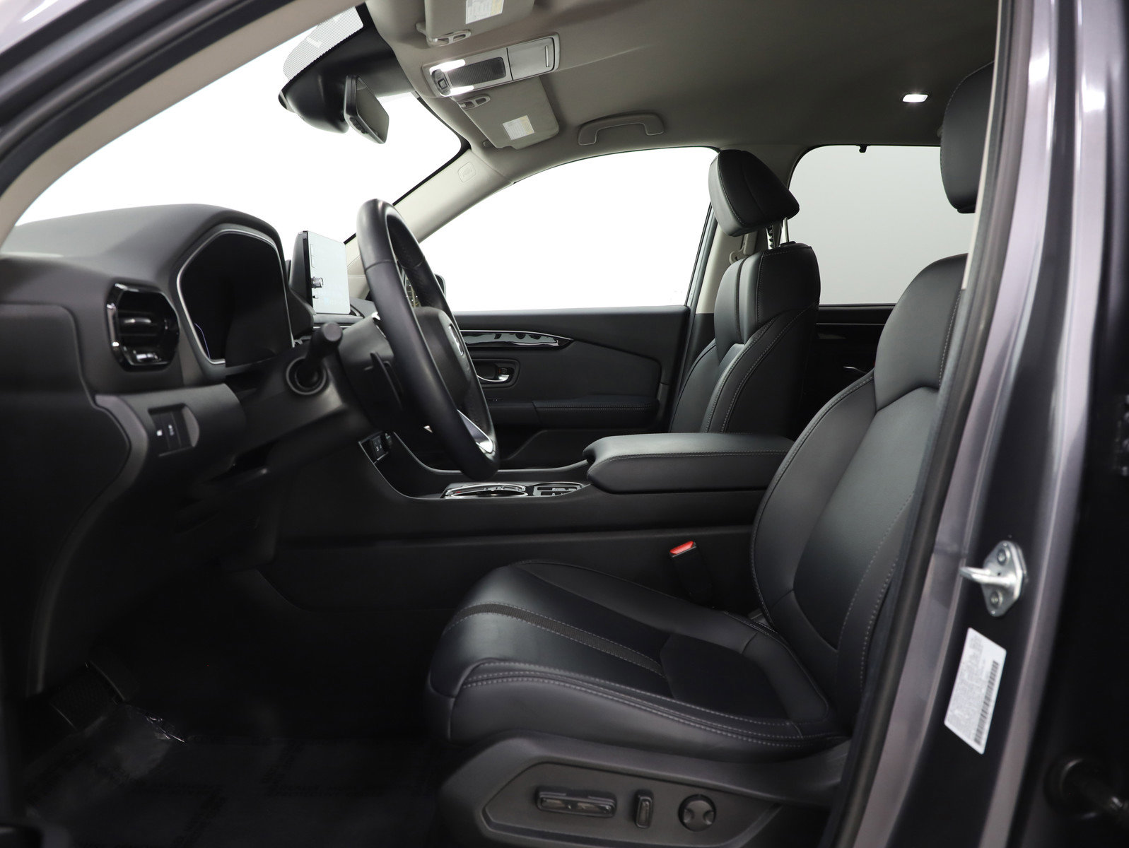 Used 2025 Honda Pilot EX-L image 28