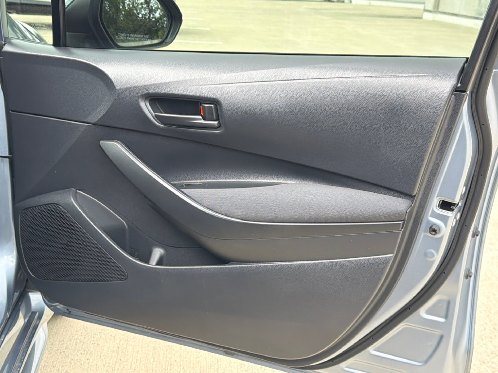 Used 2023 Toyota Corolla LE FWD image 11