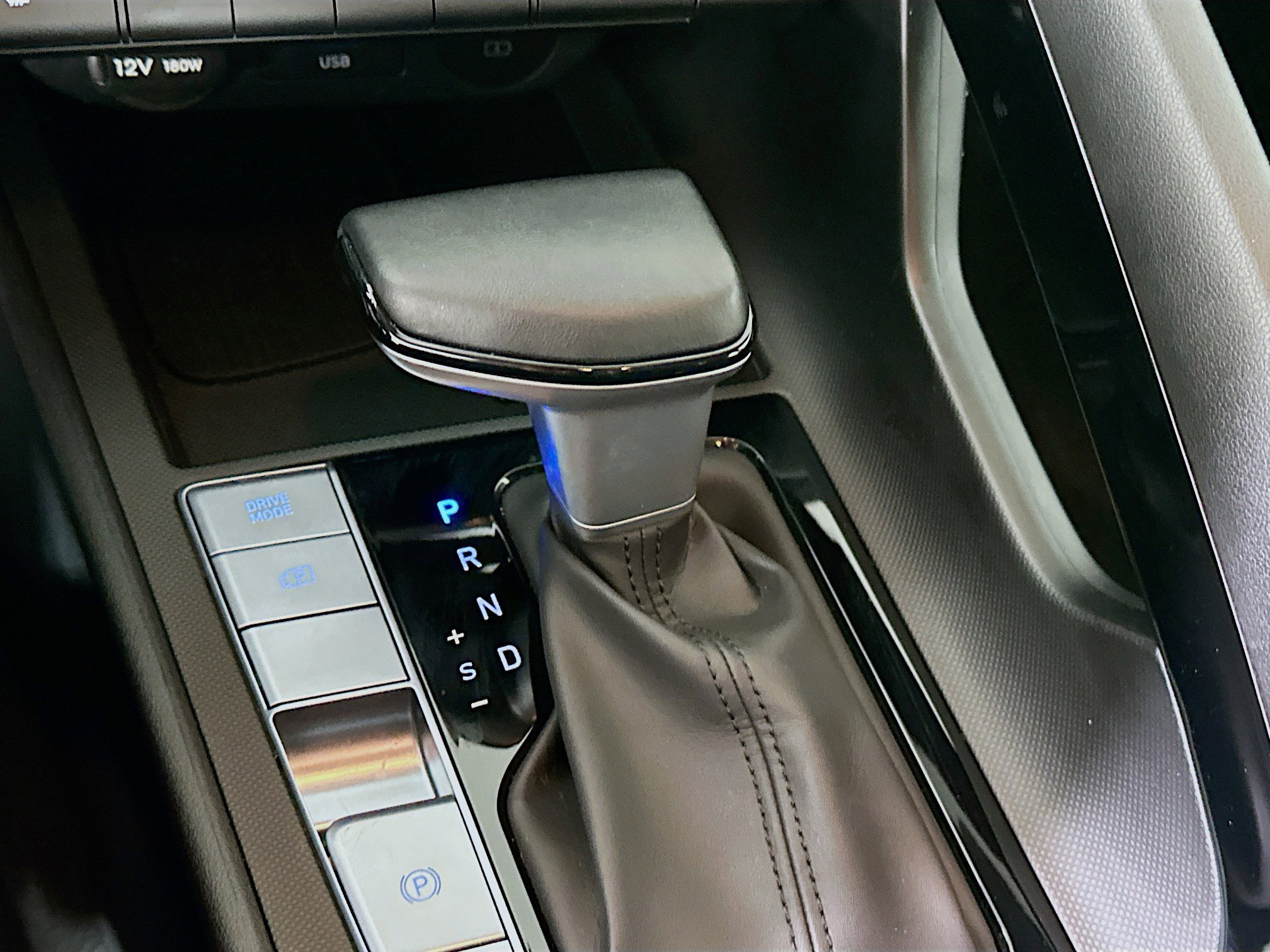 Used 2025 Hyundai Elantra SEL image 25