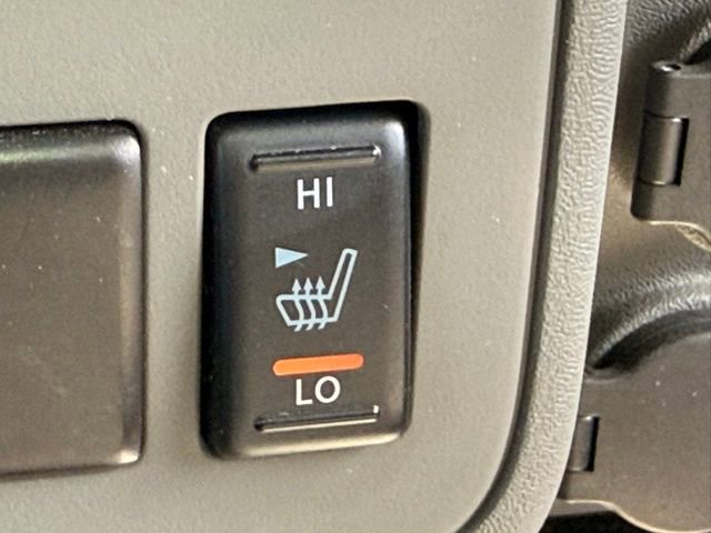 Used 2016 Nissan Frontier SV w/ SV Value Truck Package AWD/4WD image 33