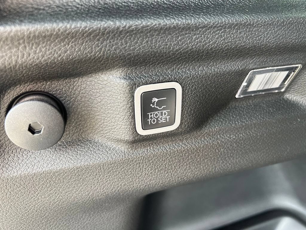 New 2026 Jeep Grand Cherokee L 4WD image 21