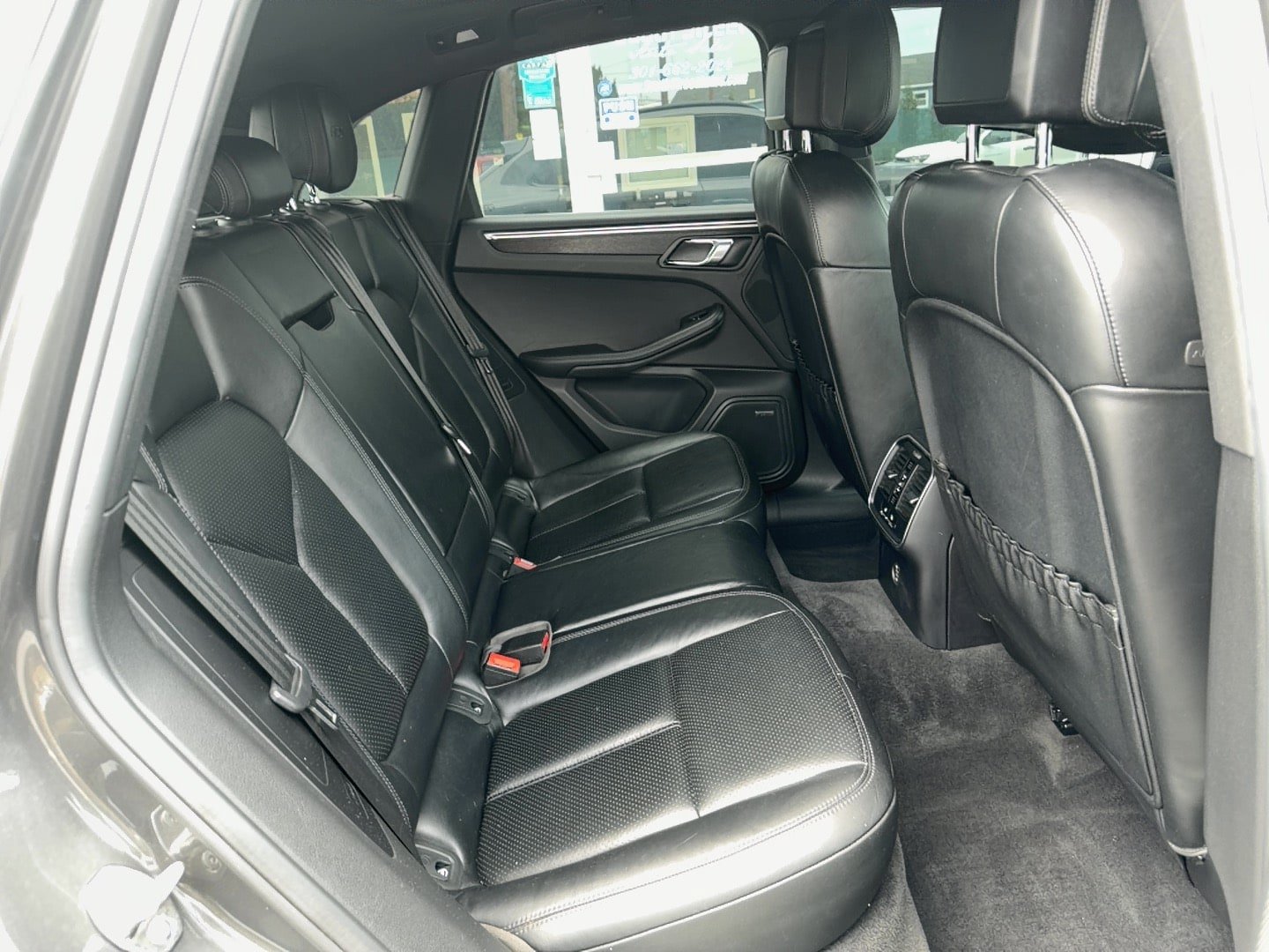 Used 2018 Porsche Macan GTS AWD/4WD image 26