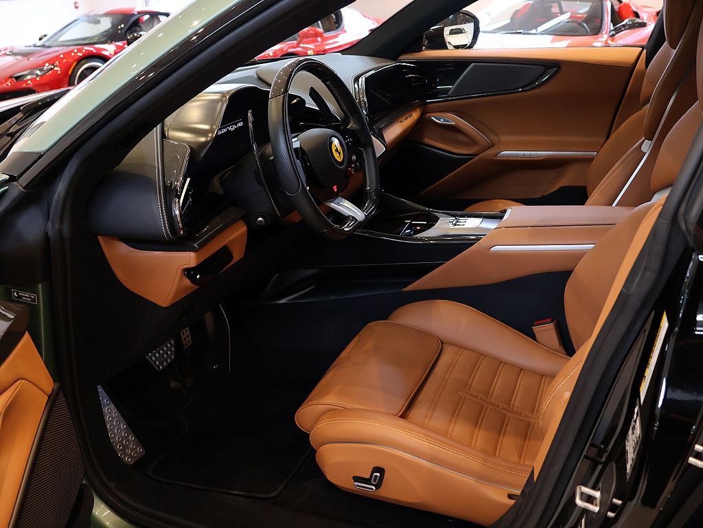 Certified 2024 Ferrari Purosangue AWD/4WD image 4