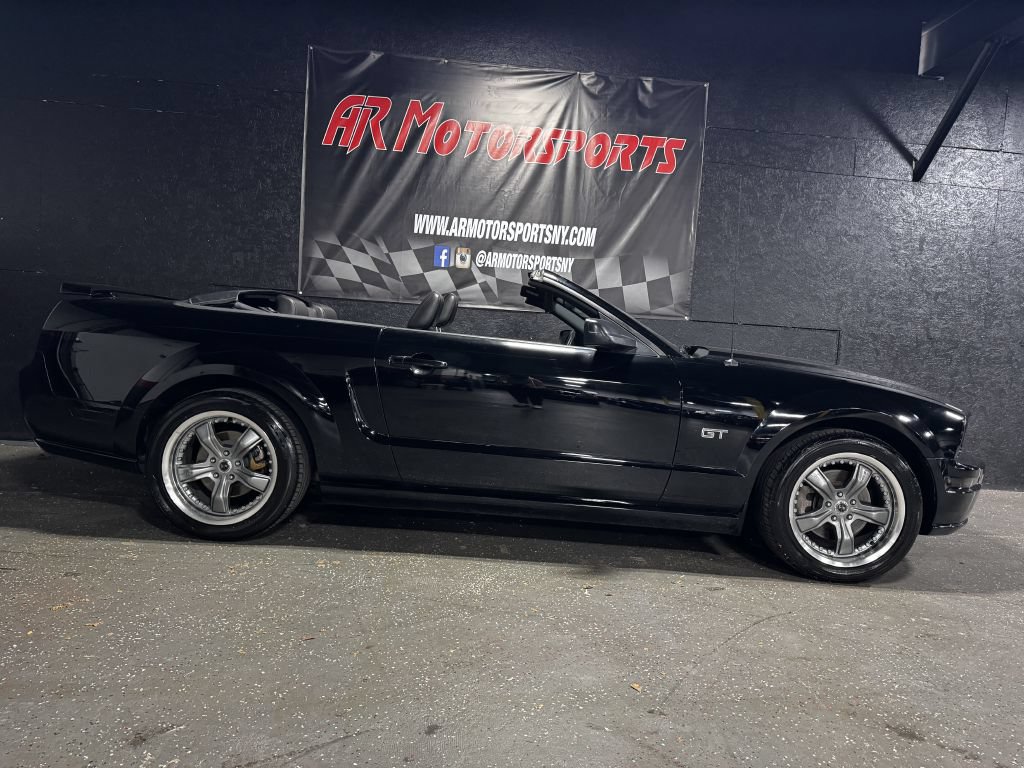 Used 2005 Ford Mustang GT RWD image 6