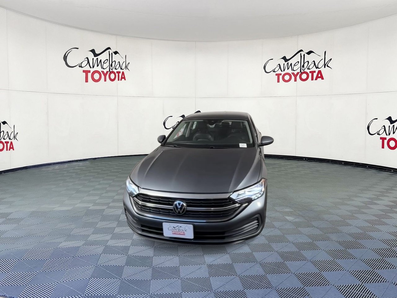 Used 2024 Volkswagen Jetta SE FWD image 6