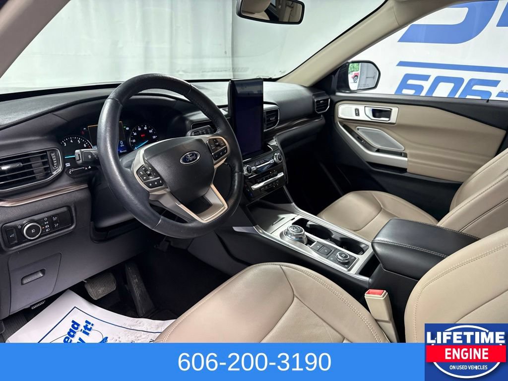 Used 2023 Ford Explorer Limited w/ Limited Technology Package AWD/4WD image 28