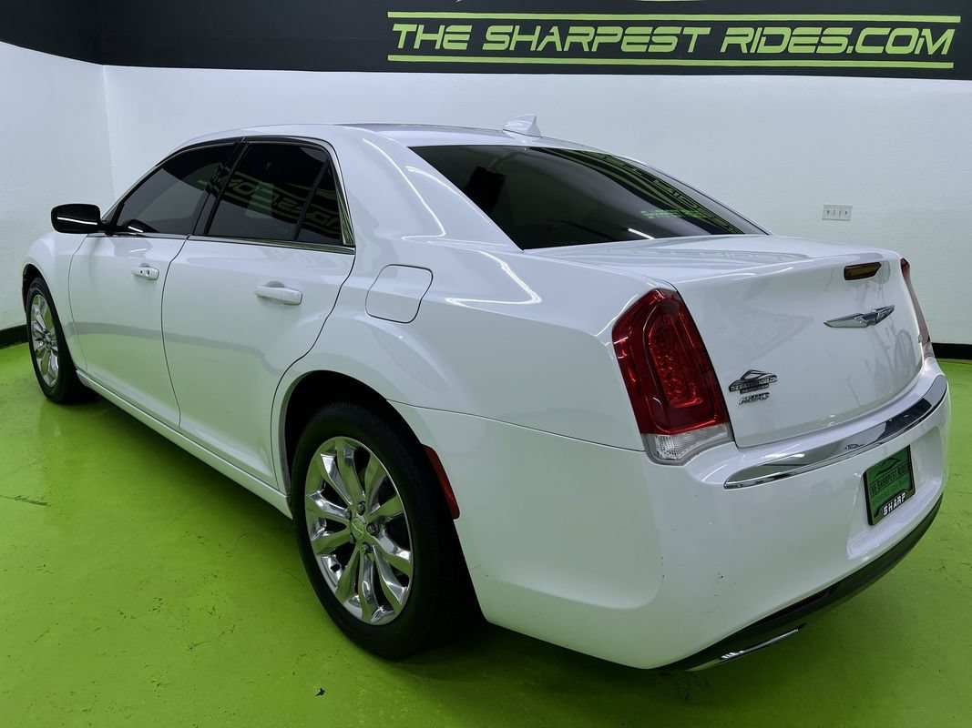 Used 2017 Chrysler 300 Limited AWD/4WD image 7