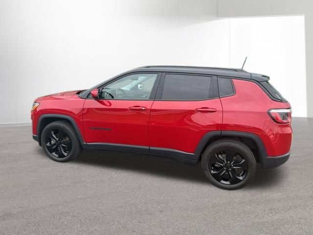 Used 2019 Jeep Compass Latitude FWD image 11