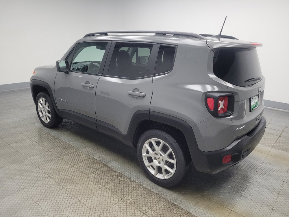 Used 2022 Jeep Renegade Latitude image 3
