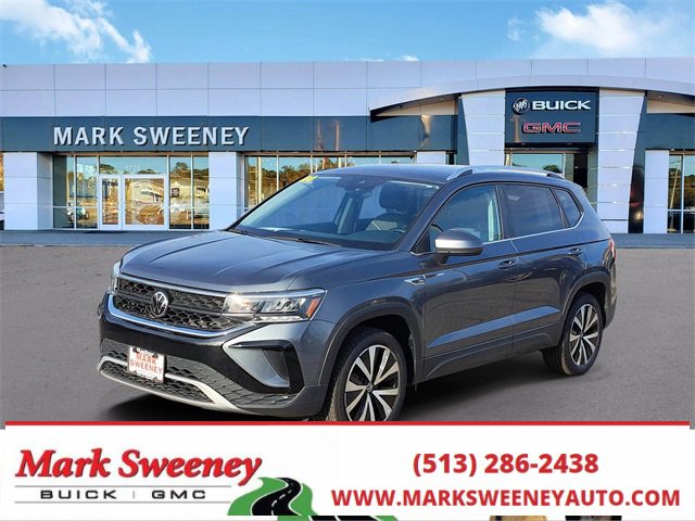 Used 2024 Volkswagen Taos SE image 1