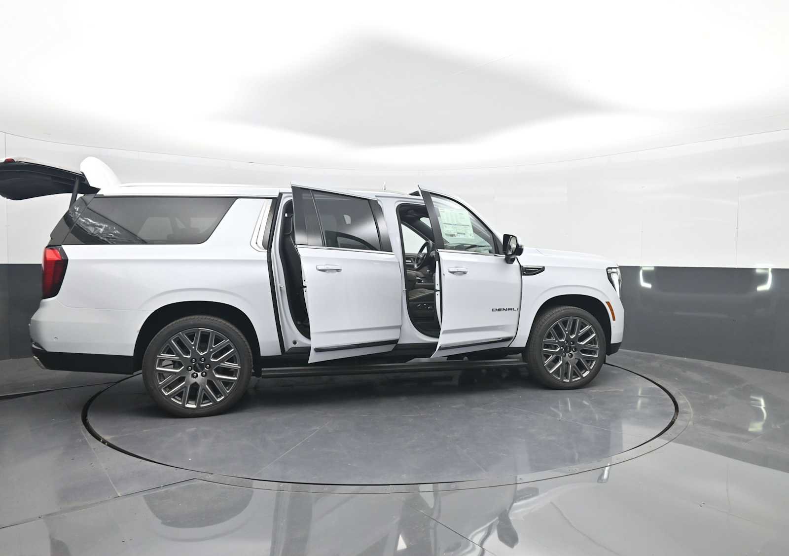 New 2026 GMC Yukon XL Denali Ultimate AWD/4WD image 53