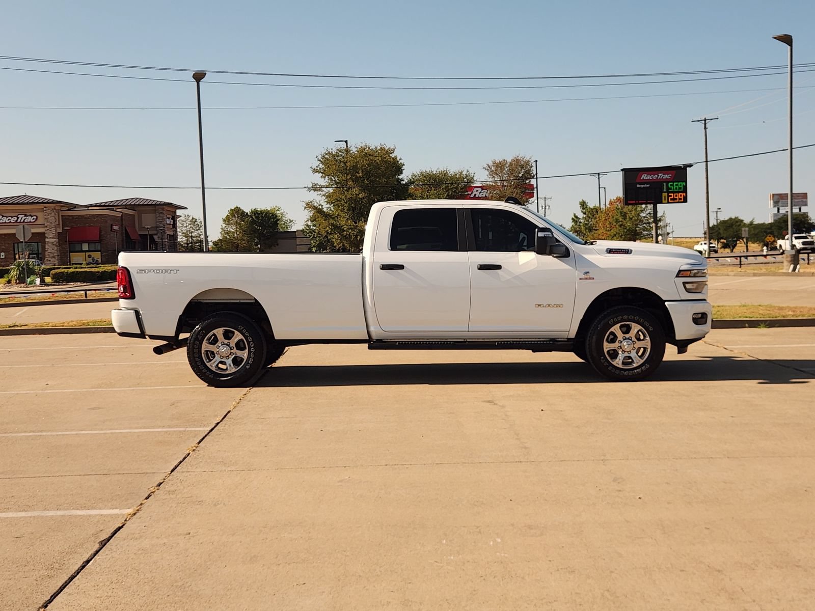 Used 2025 RAM 3500 Lone Star AWD/4WD image 7