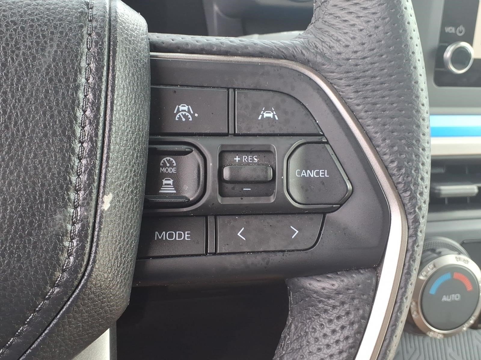 Used 2025 Toyota Tacoma TRD Sport AWD/4WD image 25