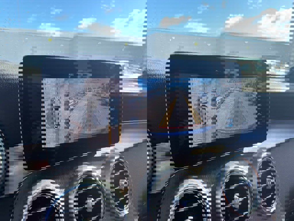 Used 2022 Mercedes-Benz GLC 300 4MATIC image 21