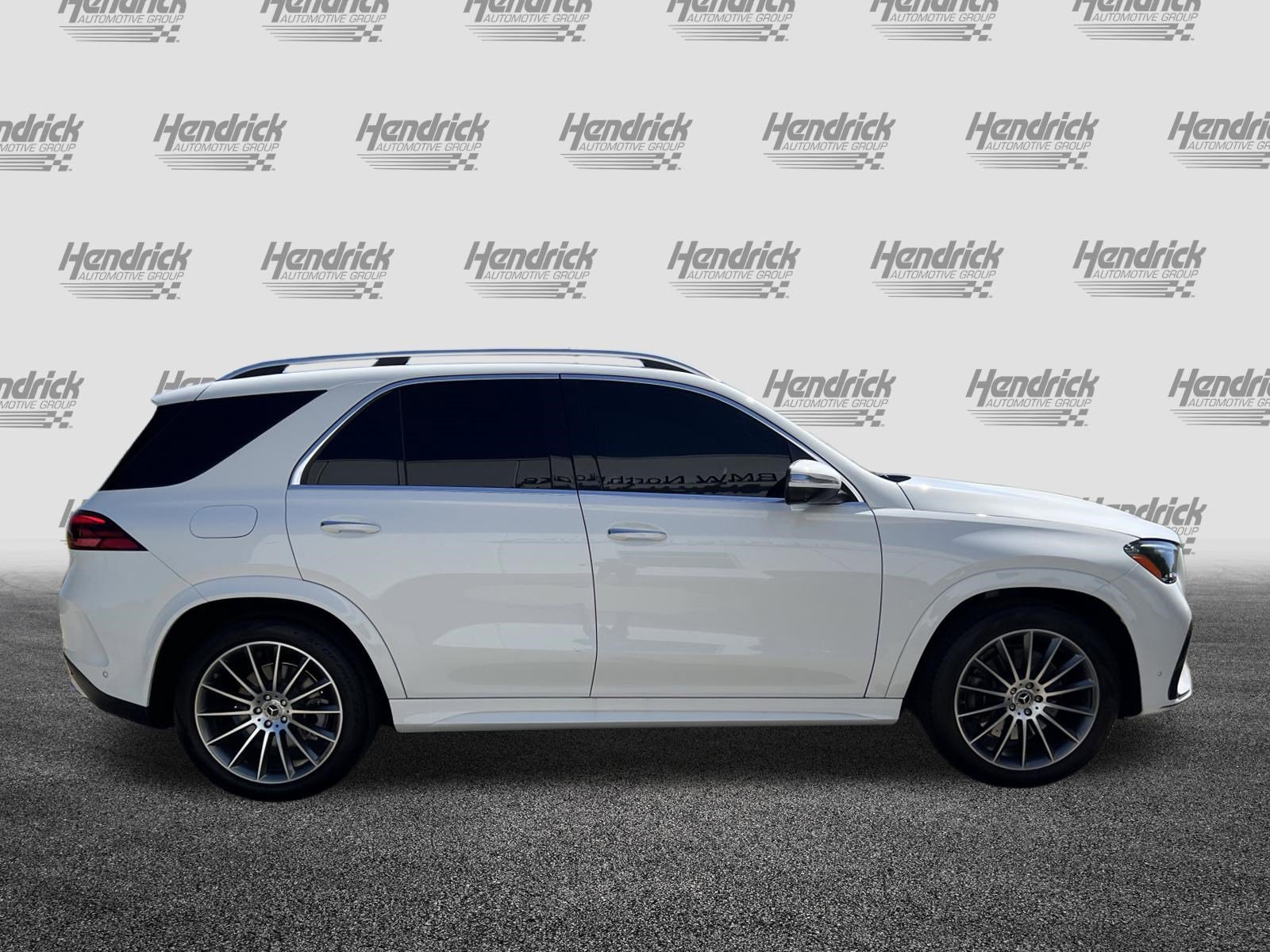Certified 2025 Mercedes-Benz GLE 350 4MATIC w/ AMG Line Exterior image 10