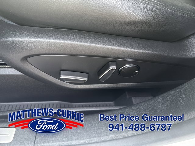 Used 2023 Lincoln Nautilus FWD w/ Premium Package image 10