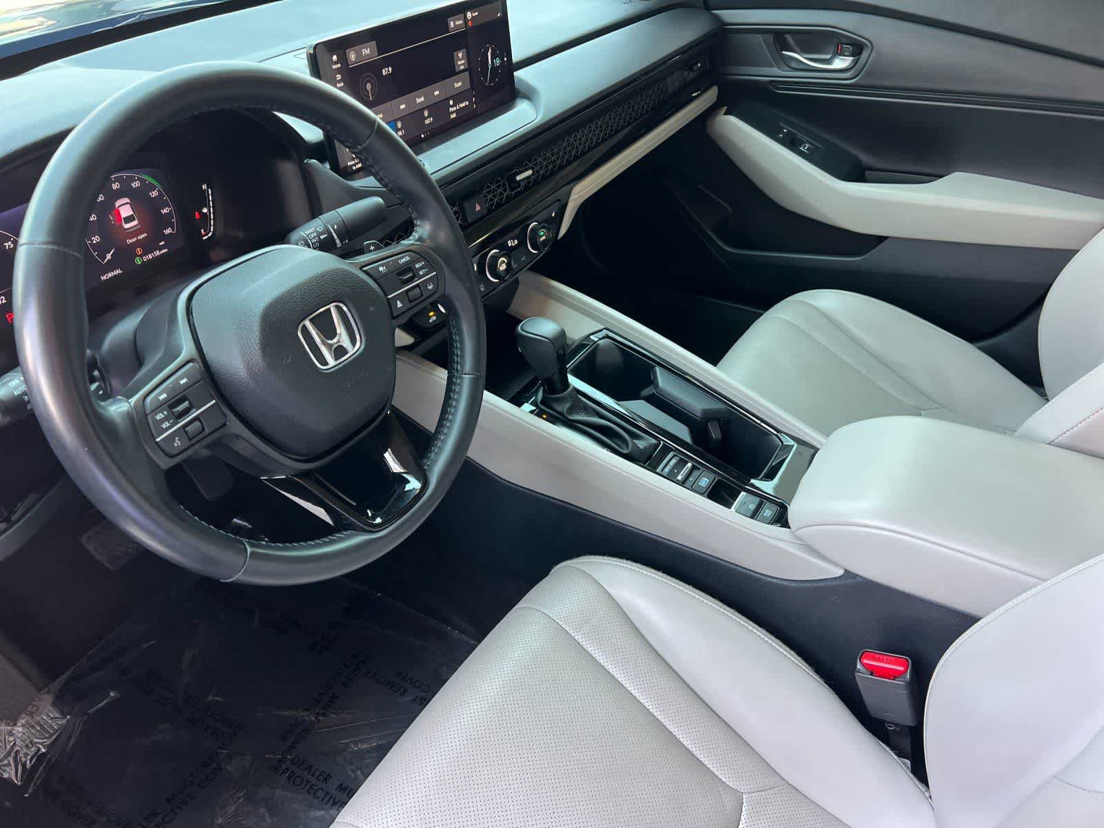 Used 2024 Honda Accord EX-L image 12