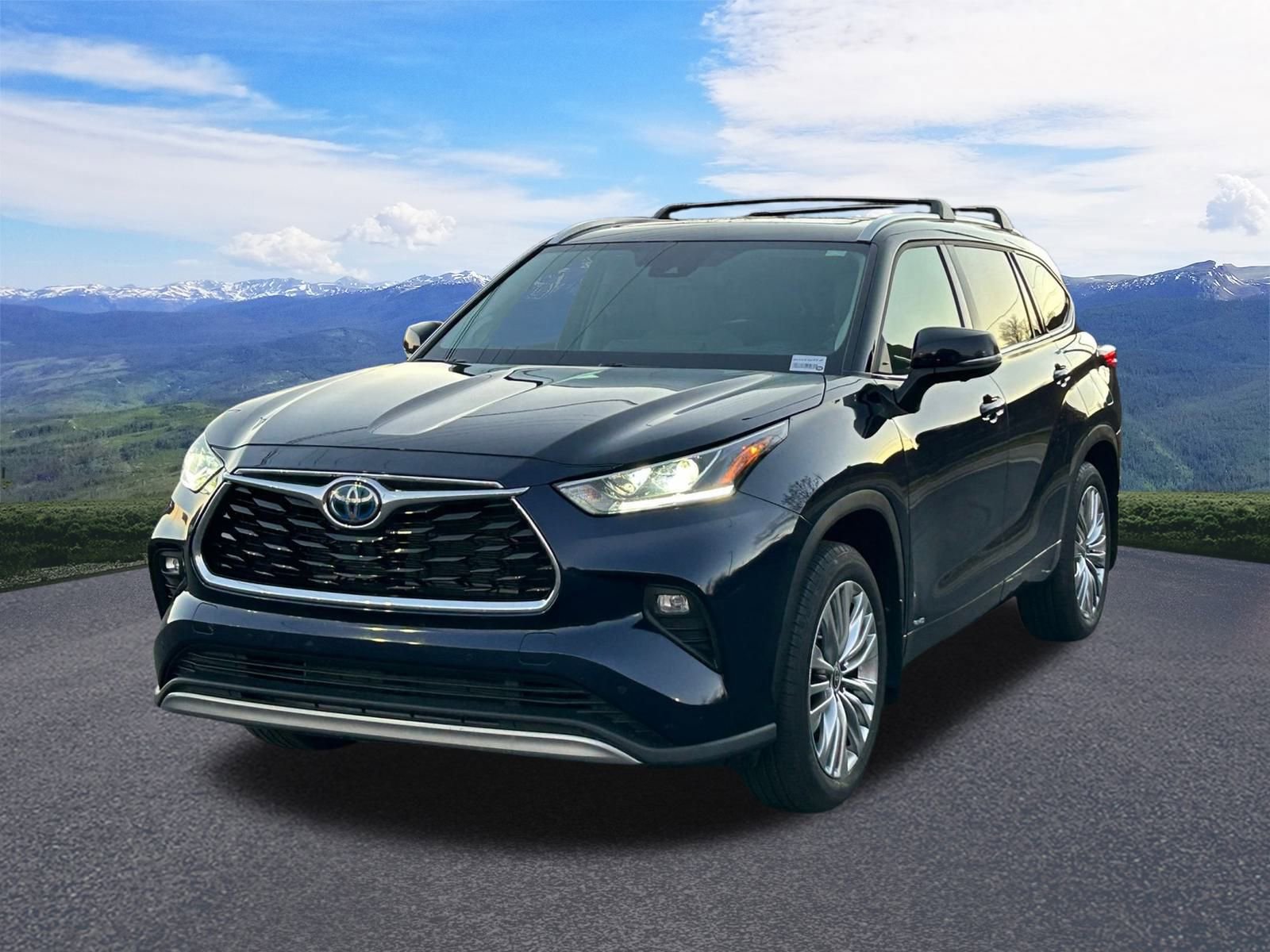 Used 2023 Toyota Highlander Platinum image 1