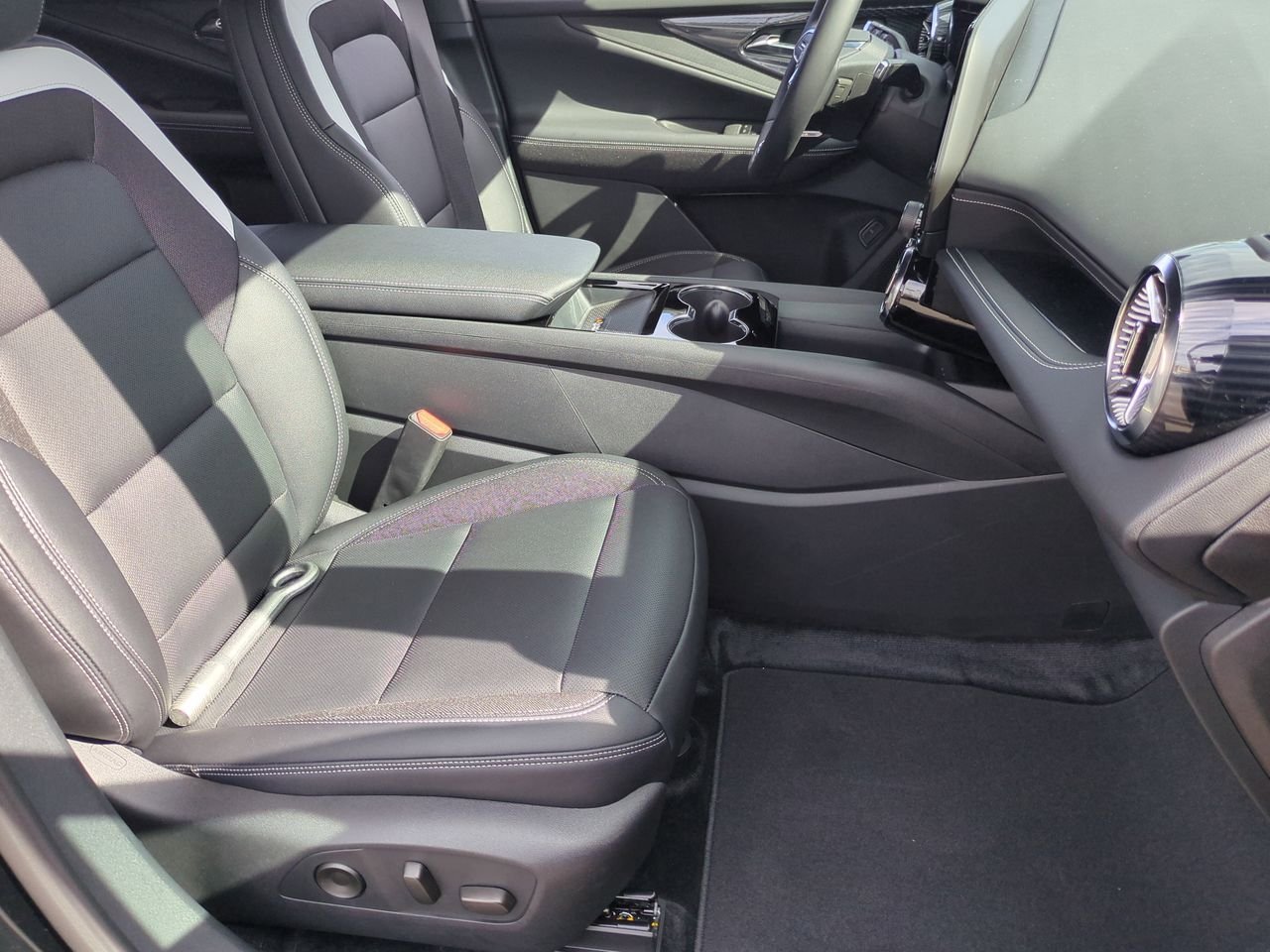 New 2026 Chevrolet Blazer EV LT image 27