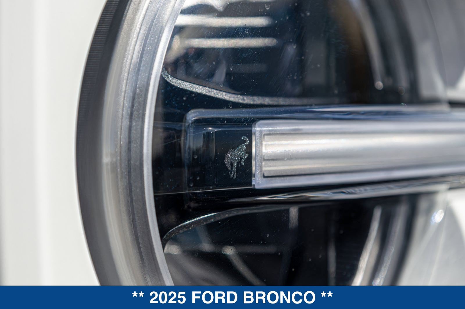 New 2025 Ford Bronco Badlands AWD/4WD image 16
