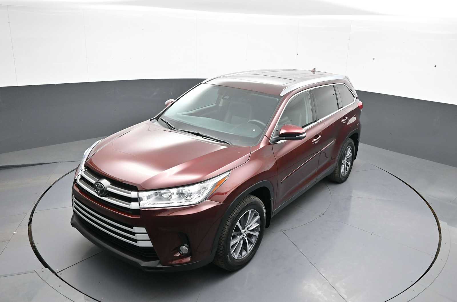 Used 2019 Toyota Highlander XLE w/ Protection Package #3 AWD/4WD image 35