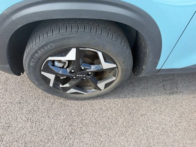 Used 2024 Kia Seltos EX AWD/4WD image 5