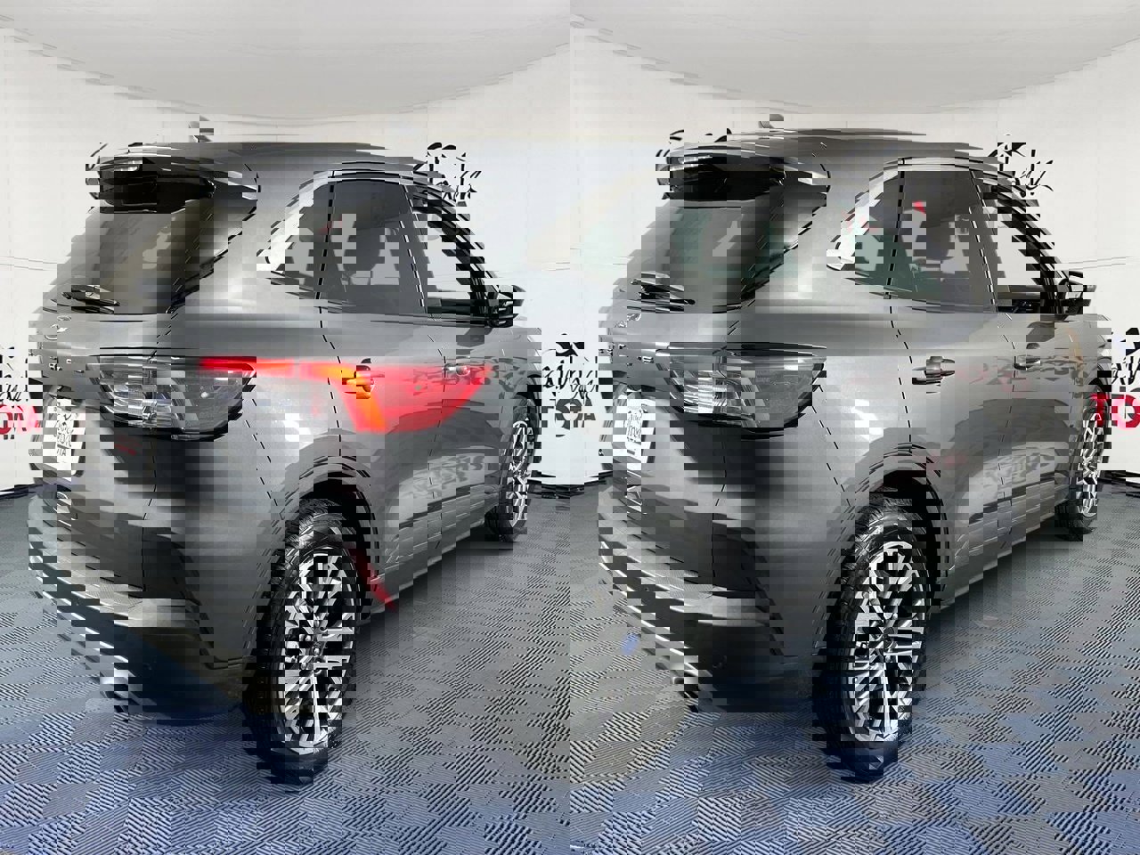 Used 2022 Ford Escape SEL image 7