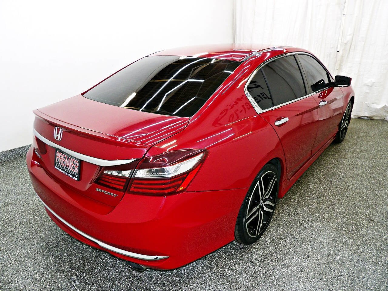 Used 2017 Honda Accord Sport image 6