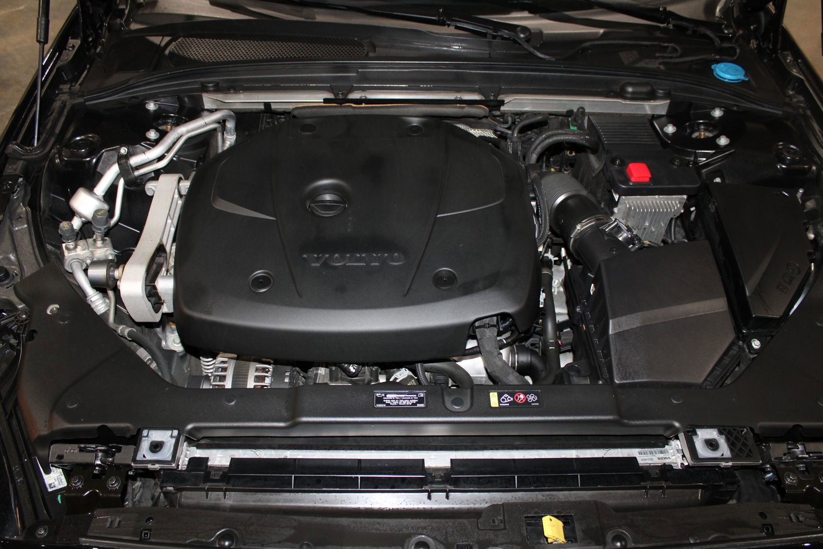 Used 2021 Volvo V60 T5 Cross Country w/ Climate Package image 36