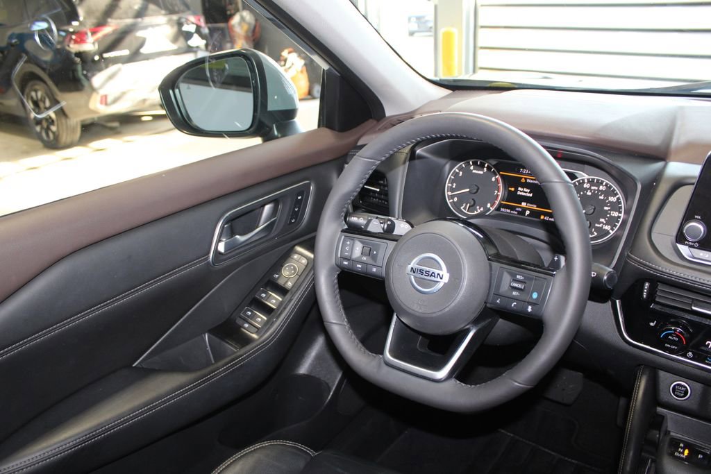 Used 2021 Nissan Rogue SL image 24