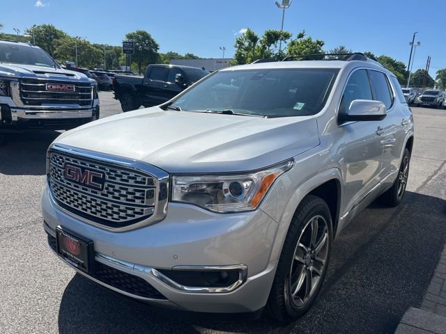 Used 2018 GMC Acadia Denali AWD/4WD image 4