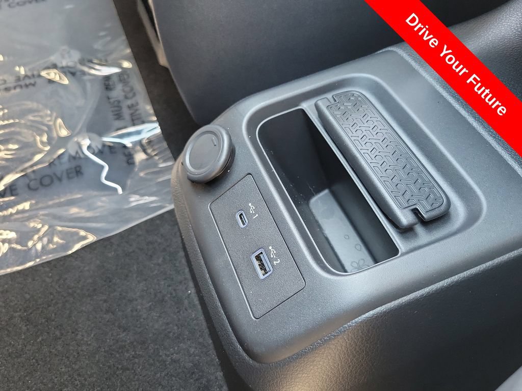 Used 2024 Nissan Ariya FWD image 15