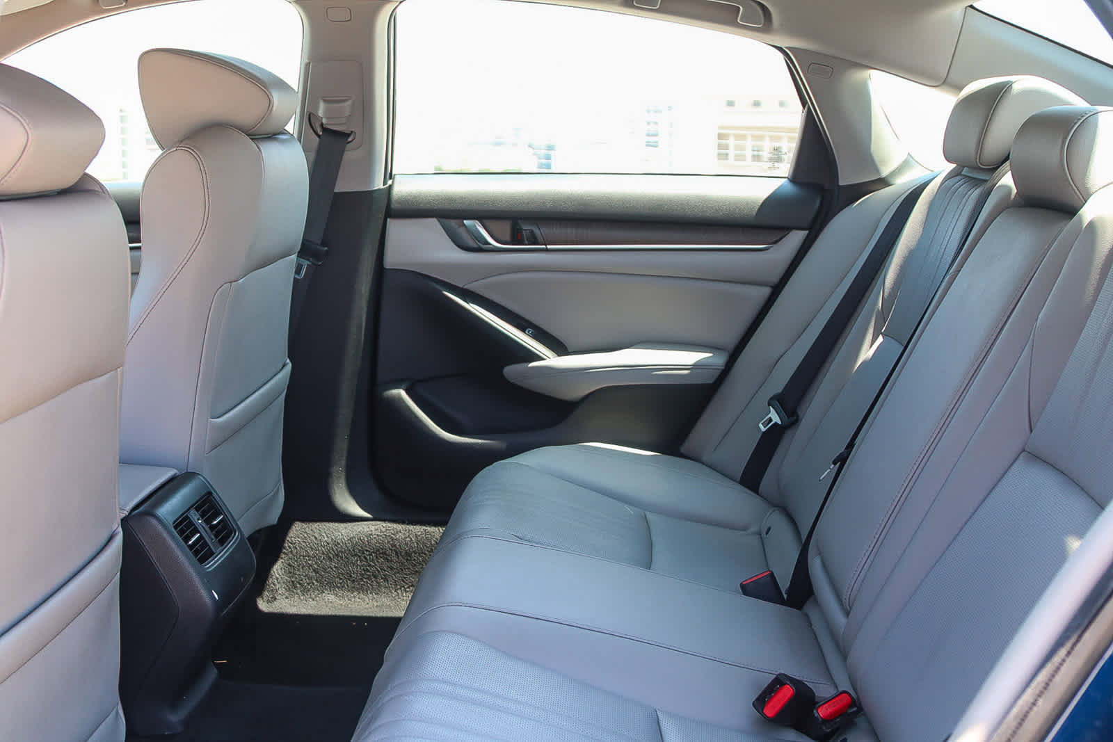 Used 2019 Honda Accord EX-L image 18