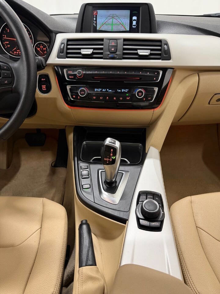 Used 2016 BMW 320i Sedan image 17