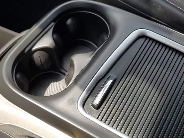Used 2024 Chrysler Pacifica Touring-L FWD image 24