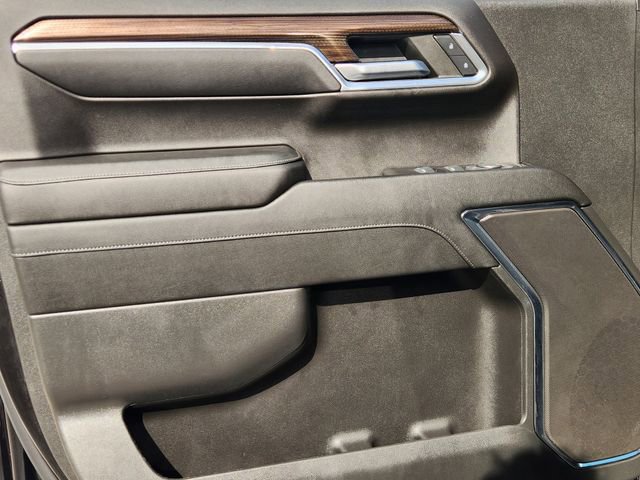 Used 2023 Chevrolet Silverado 1500 LT AWD/4WD image 22