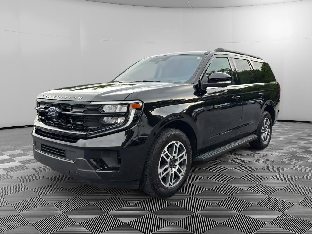 Used 2025 Ford Expedition Active