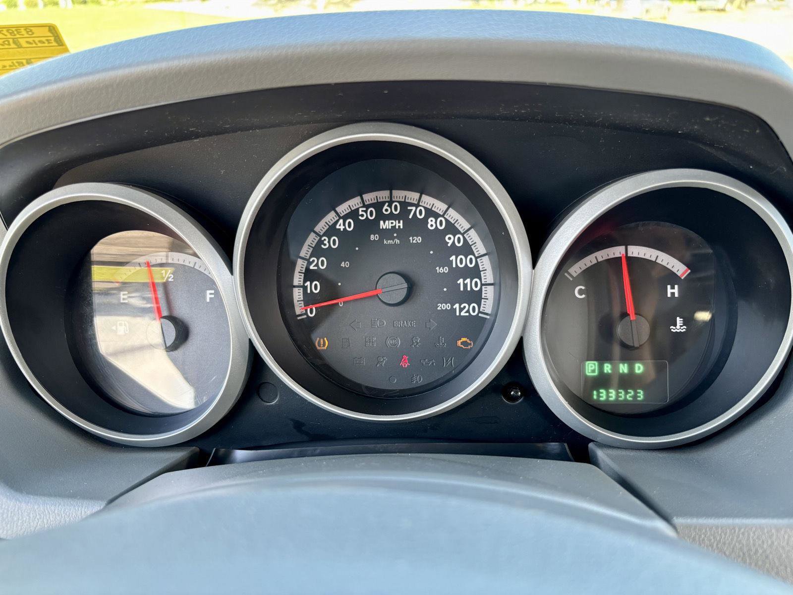 Used 2010 Dodge Grand Caravan SE image 16