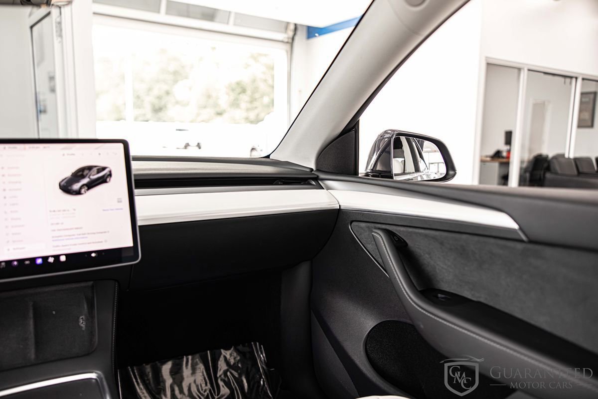 Used 2023 Tesla Model Y Long Range AWD/4WD image 35
