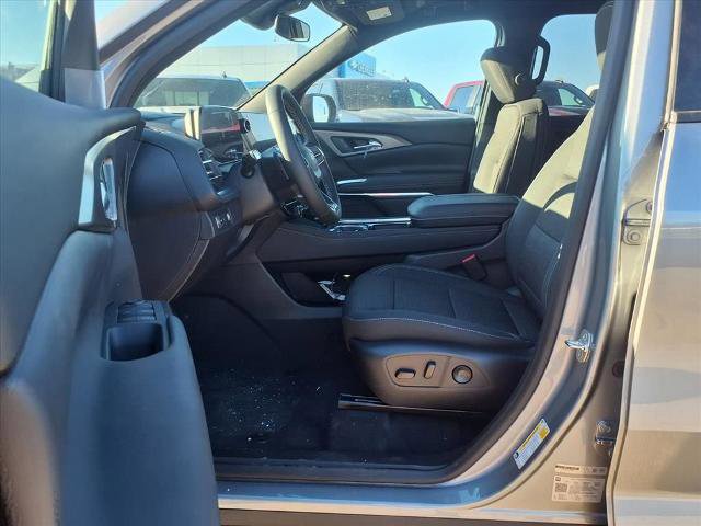 New 2026 Chevrolet Traverse LT image 15