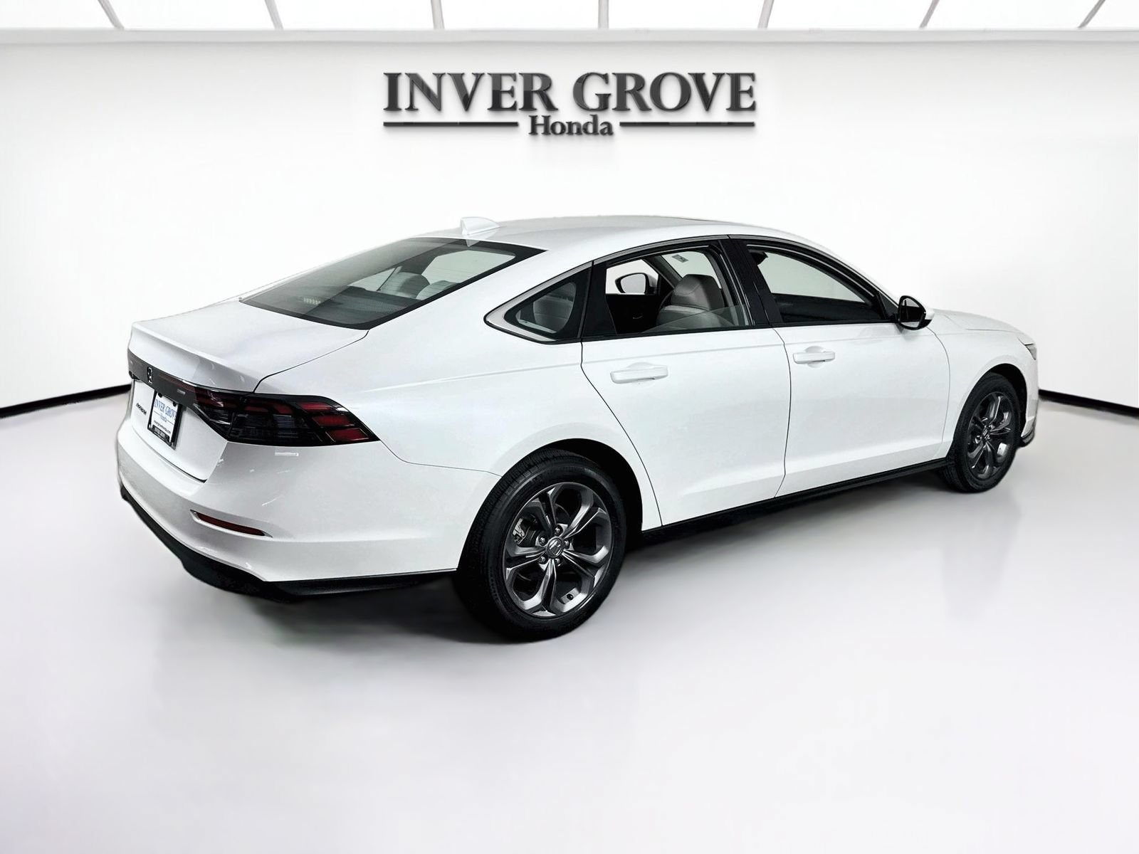 Used 2023 Honda Accord EX image 5