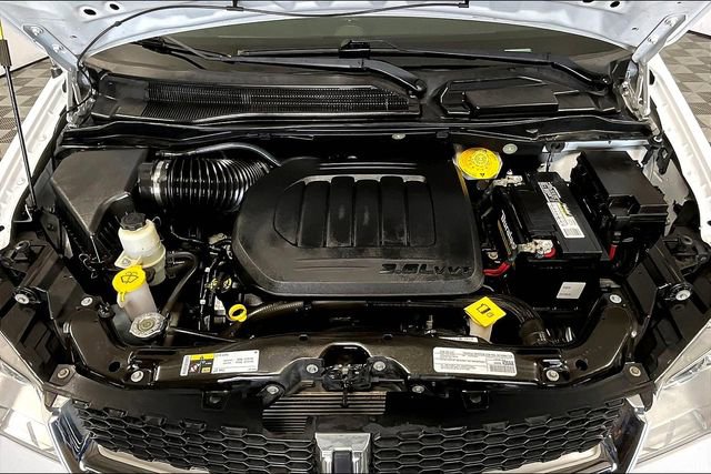 Used 2019 Dodge Grand Caravan SXT image 9