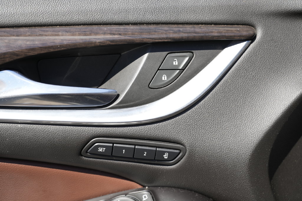Used 2020 Buick Enclave Avenir w/ Avenir Technology Package AWD/4WD image 20
