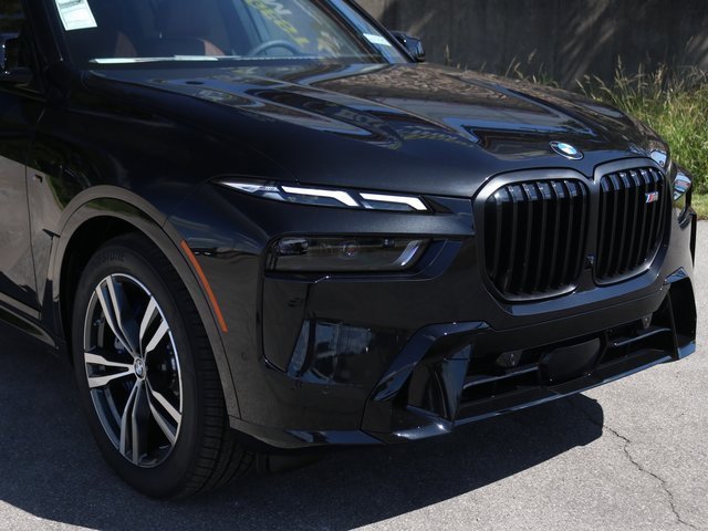 New 2026 BMW X7 M60i image 3