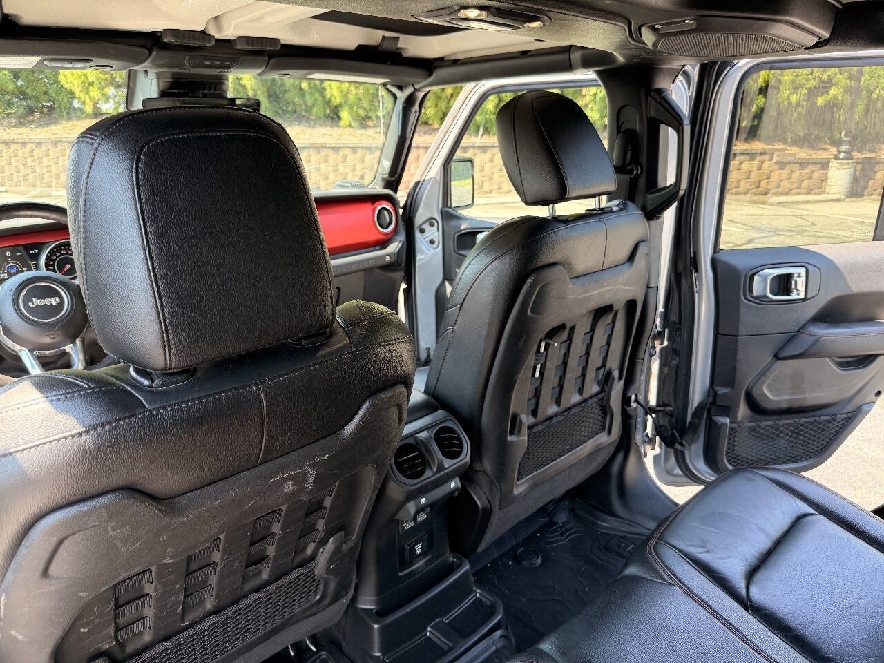 Used 2021 Jeep Wrangler Unlimited Rubicon AWD/4WD image 16