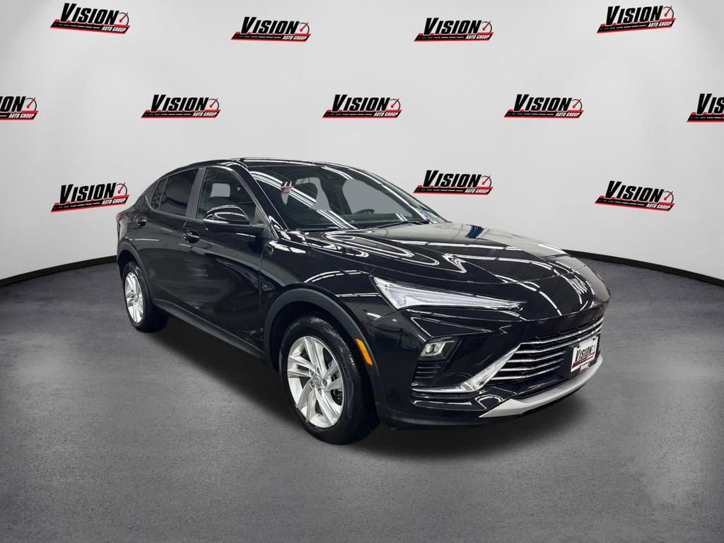 Used 2024 Buick Envista Preferred w/ Convenience I Package image 3